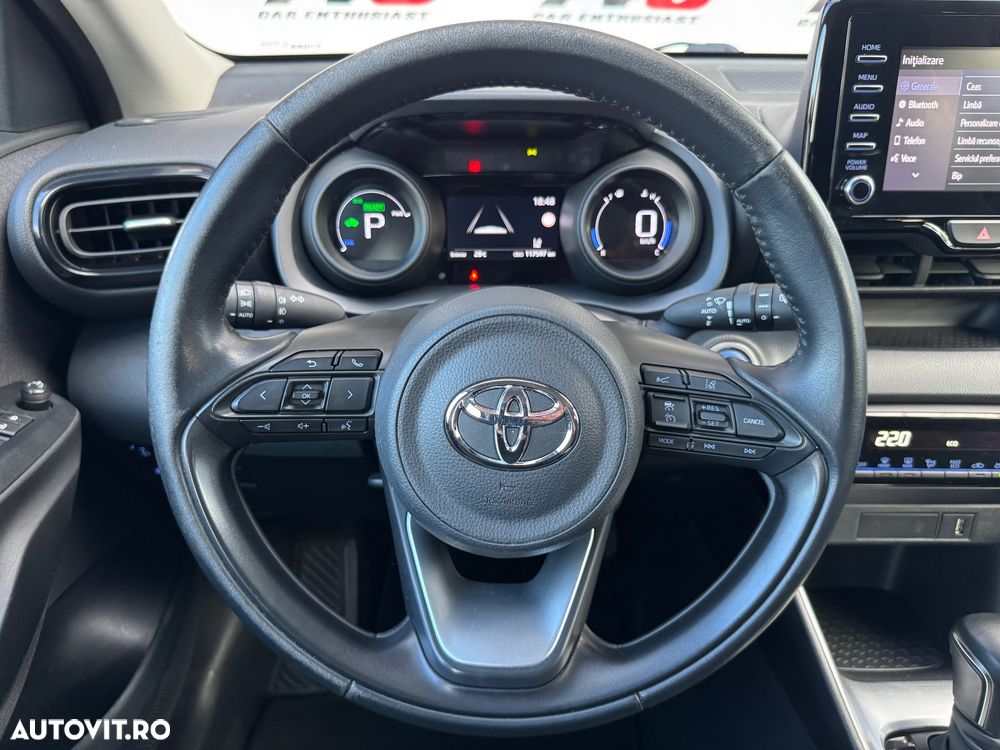 Toyota Yaris 1.5 VVT-i HSD Active - 18