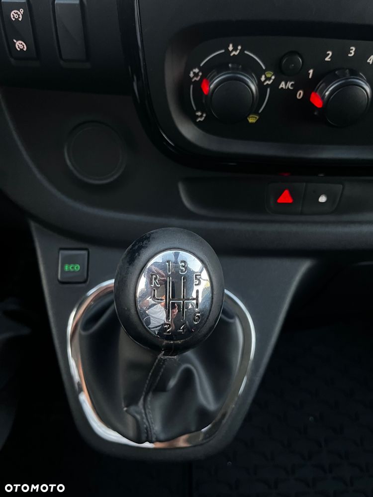 Opel Vivaro - 25