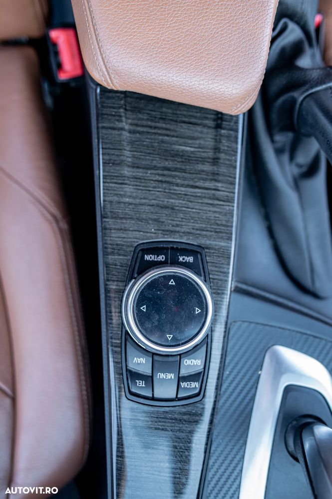 BMW Seria 3 320d Aut. - 36