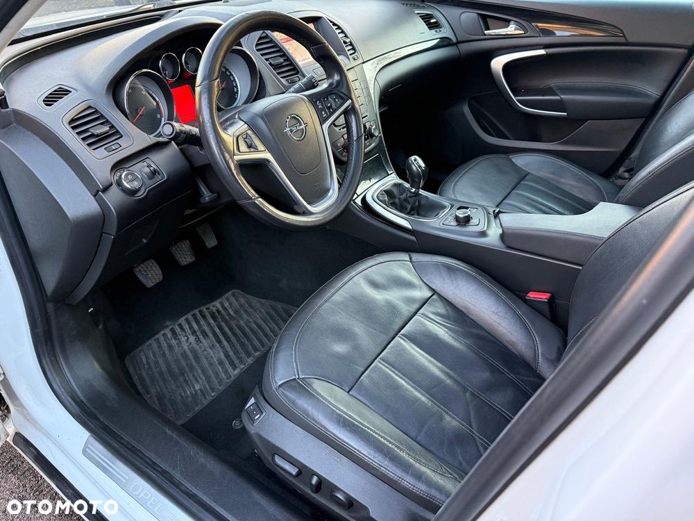 Opel Insignia - 11