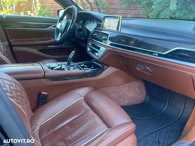 BMW Seria 7 750i xDrive - 21