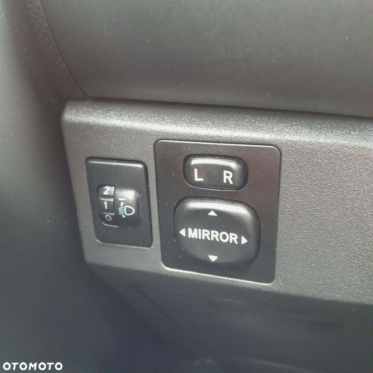 Toyota Yaris - 14