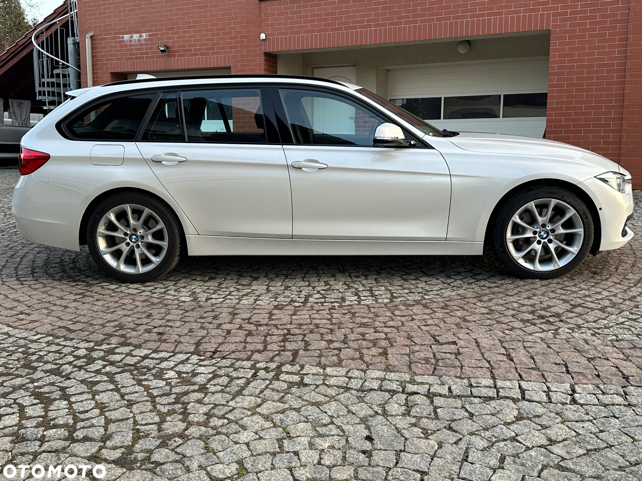 BMW Seria 3 335d Touring xDrive Luxury Line - 26