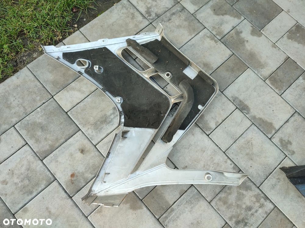 Owiewka, osłona prawa Yamaha FJR 1300 01-05 - 10