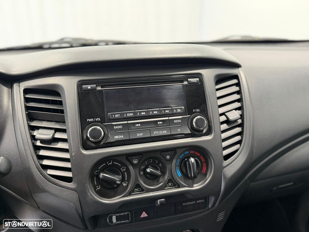 Mitsubishi L200 2.3 DI-D CD Invite 4WD - 11