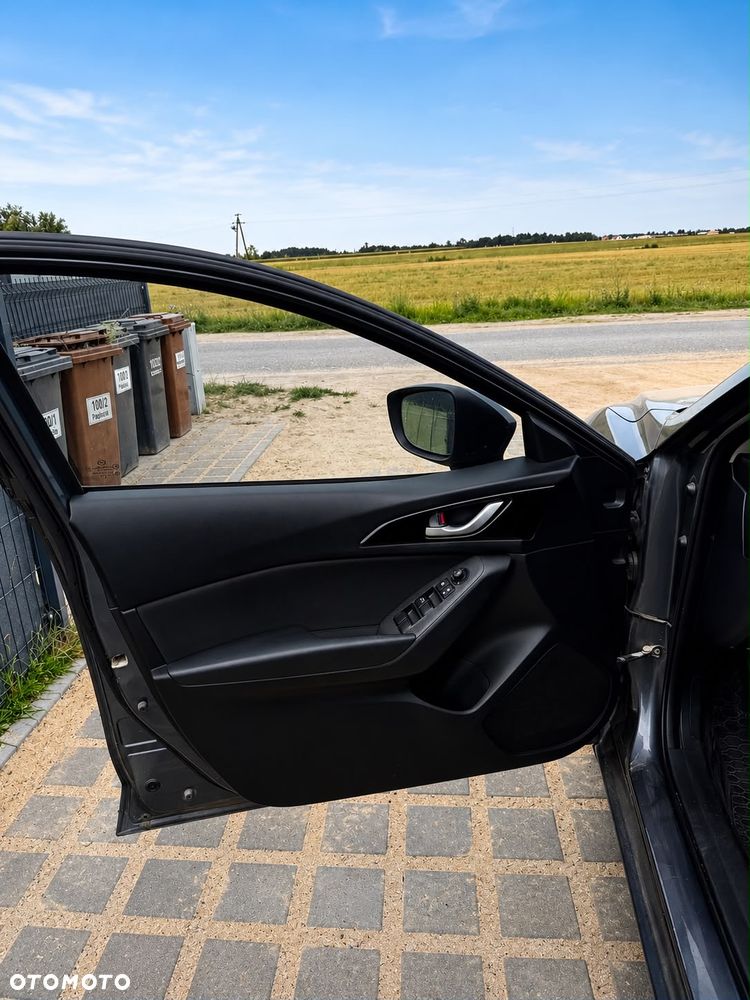Mazda 3 - 8