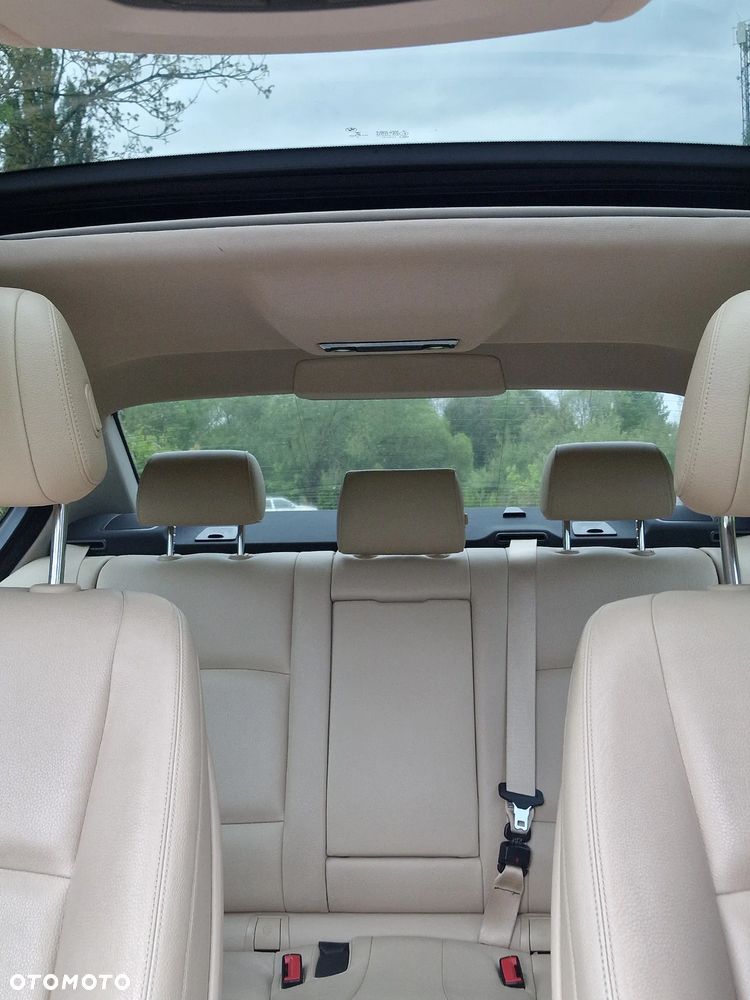 BMW Seria 5 535i Sport-Aut Luxury Line - 9
