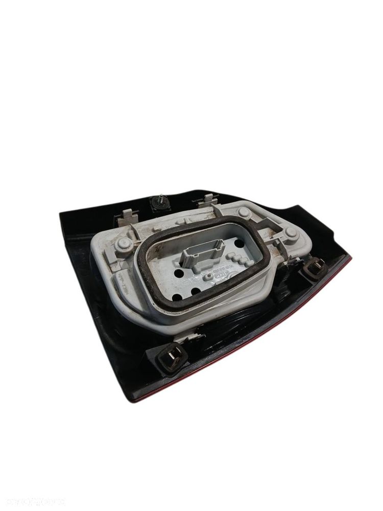 LAMPA LEWA TYLNA TYŁ VW POLO IV 9N 3D 62408 POLO IV - 4