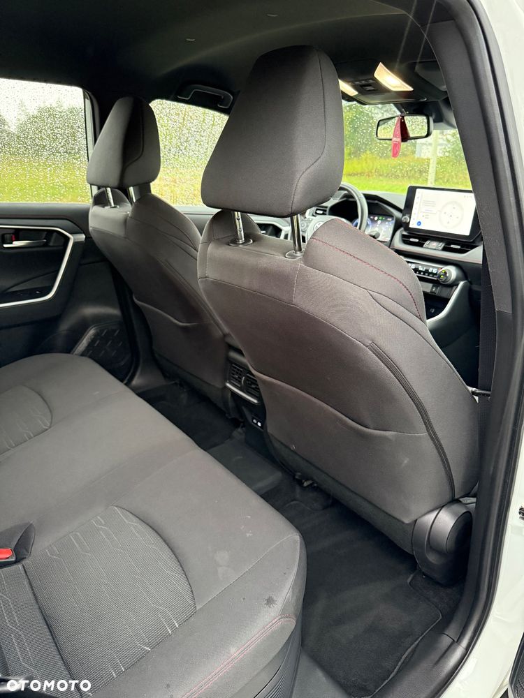 Toyota RAV4 Standard - 17