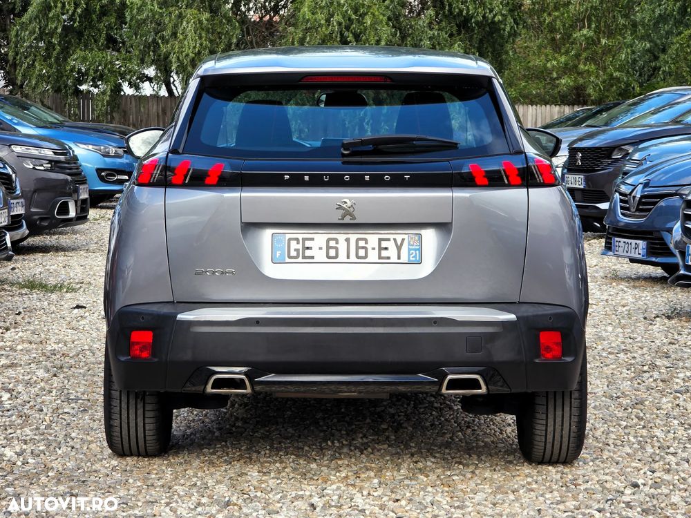 Peugeot 2008 1.5 BlueHDI 130 S&S EAT8 Allure - 11