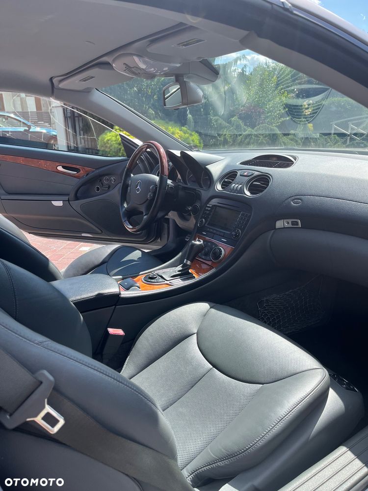 Mercedes-Benz SL - 10