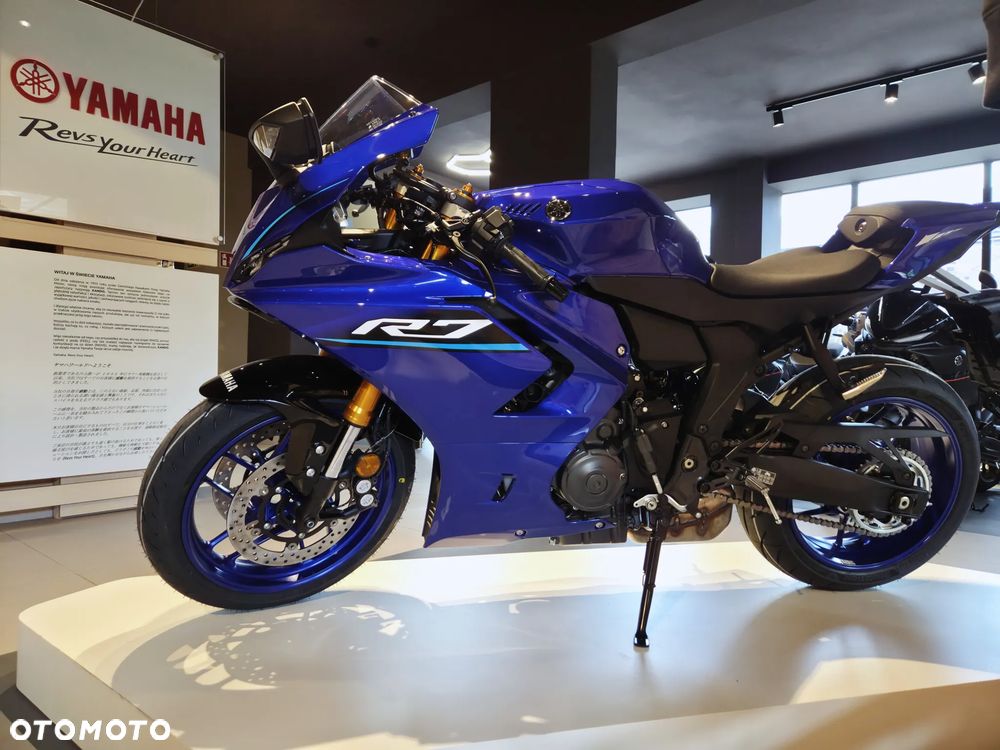 Yamaha R7 - 16