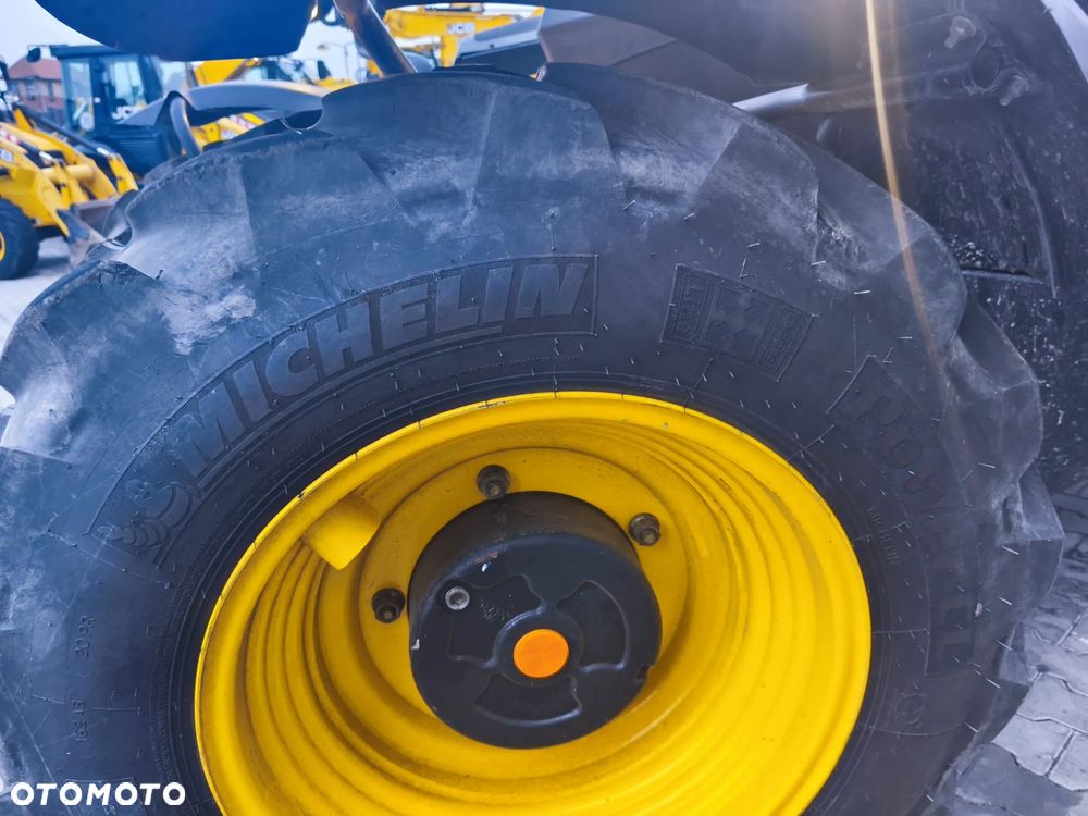 JCB 535-95 (698) - 14