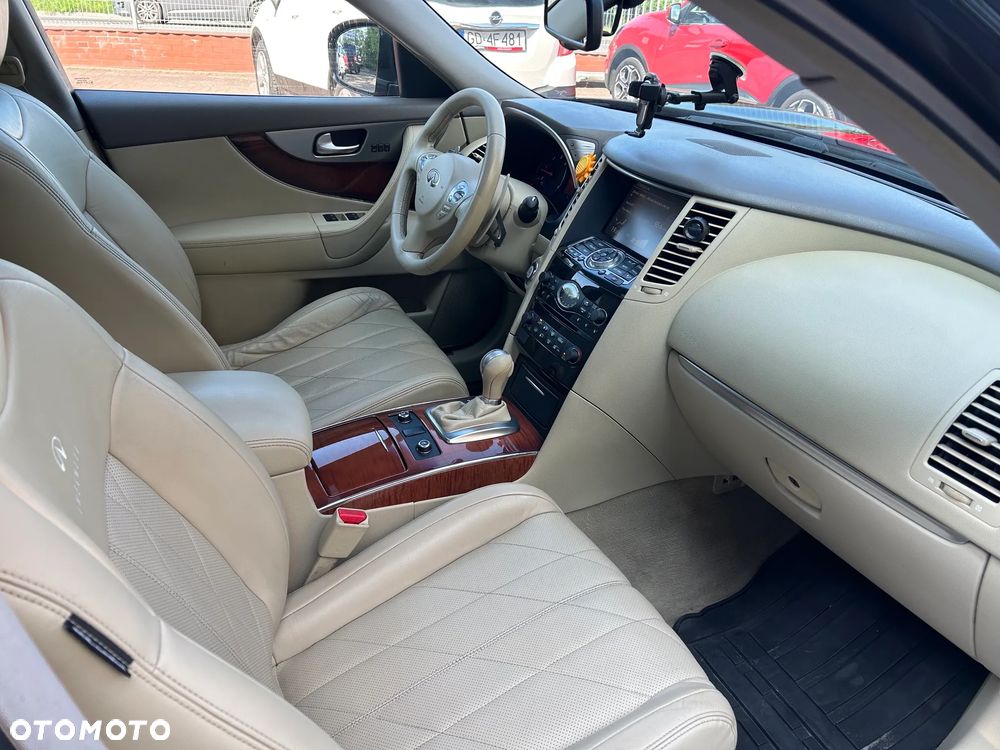 Infiniti FX FX30d GT Premium - 8