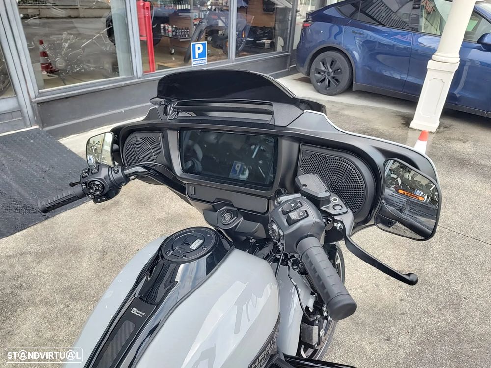 Harley-Davidson FLH STREET GLIDE - 11