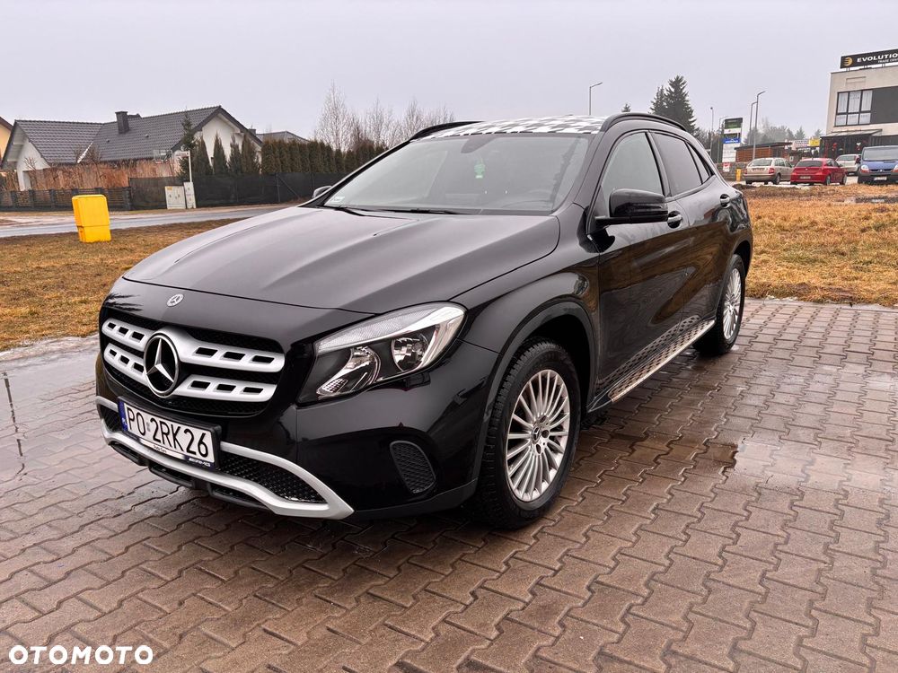 Mercedes-Benz GLA 180 7G-DCT - 8
