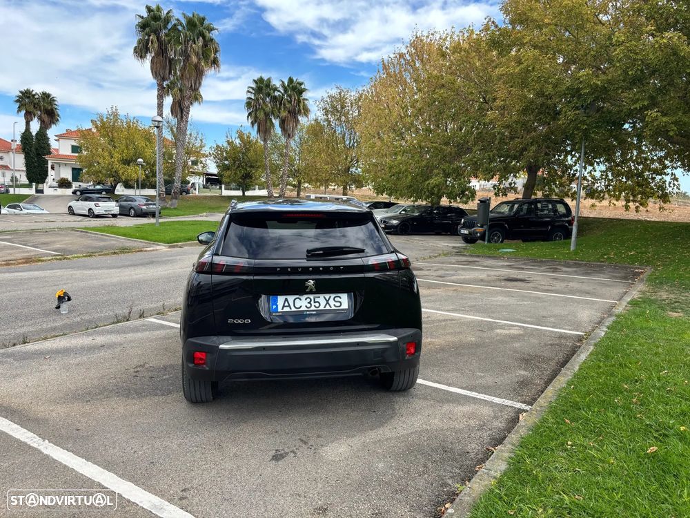 Peugeot 2008 1.2 PureTech Allure Pack - 4