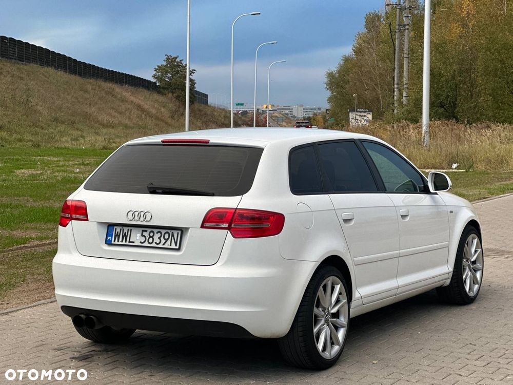 Audi A3 Sportback - 4