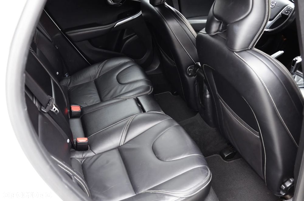 Volvo V40 D3 RDesign - 16