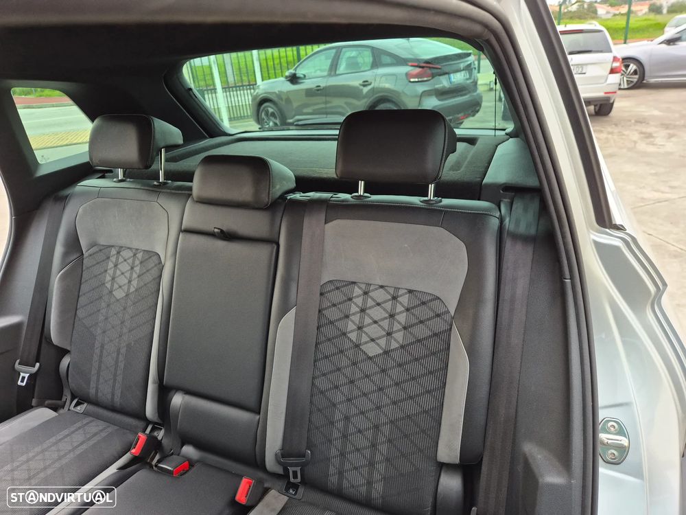 VW Tiguan 2.0 TDI R-Line DSG - 9