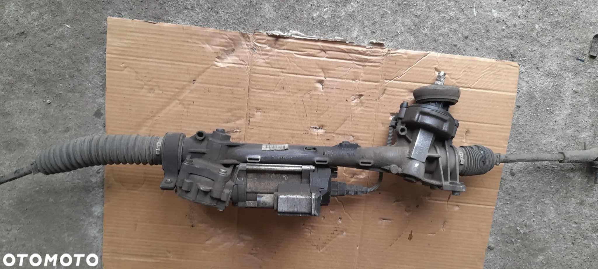 ZWROTNICA PIASTA PRAWA VW PASSAT B6 - 15