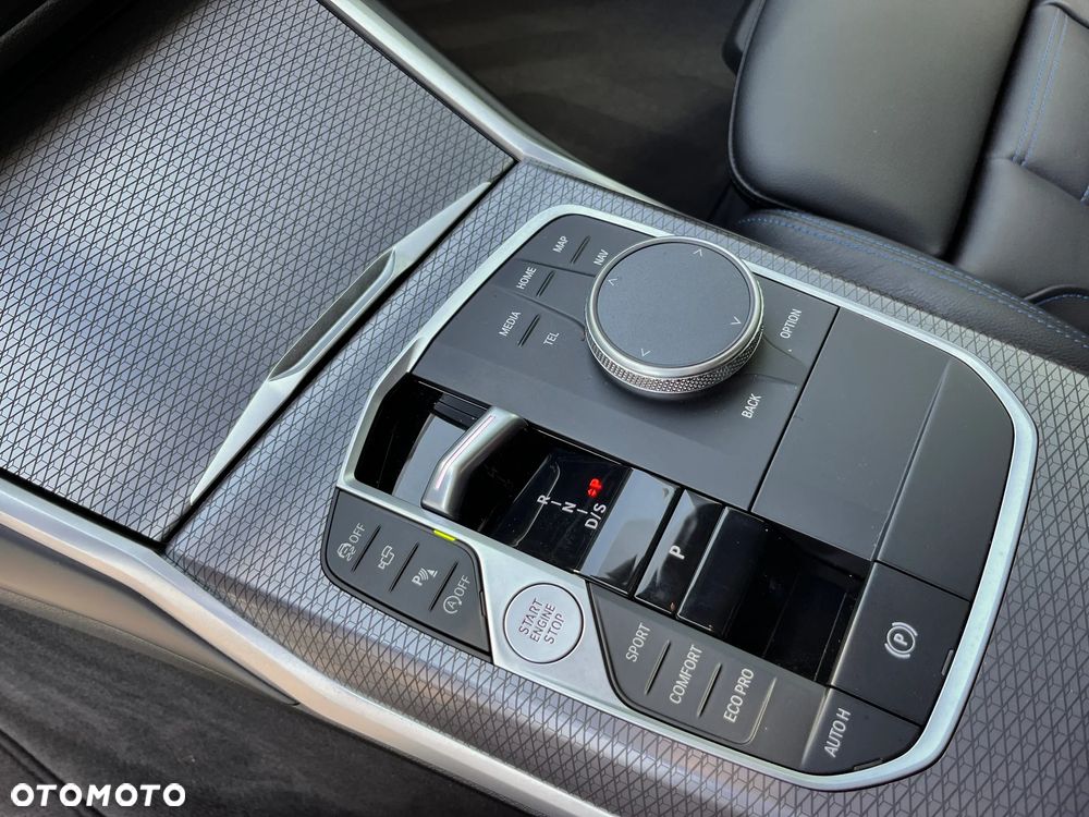 BMW Seria 3 330i M Sport sport - 15