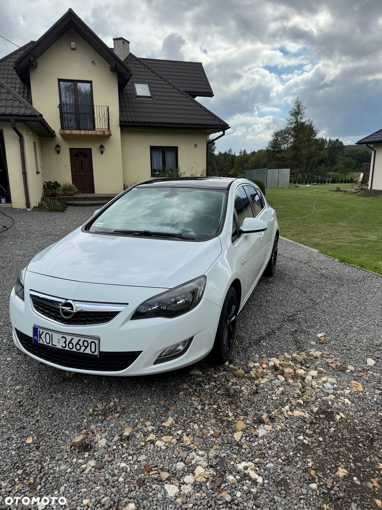 Opel Astra 1.4 T Essentia - 8