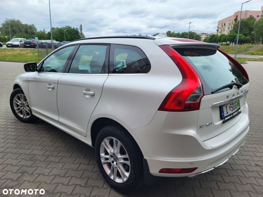 Volvo XC 60 D4 Geartronic Momentum - 24
