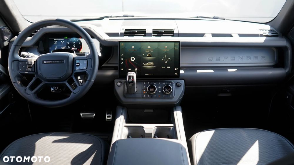 Land Rover Defender - 17