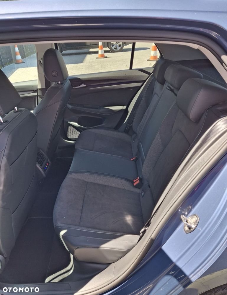 Volkswagen Golf - 13