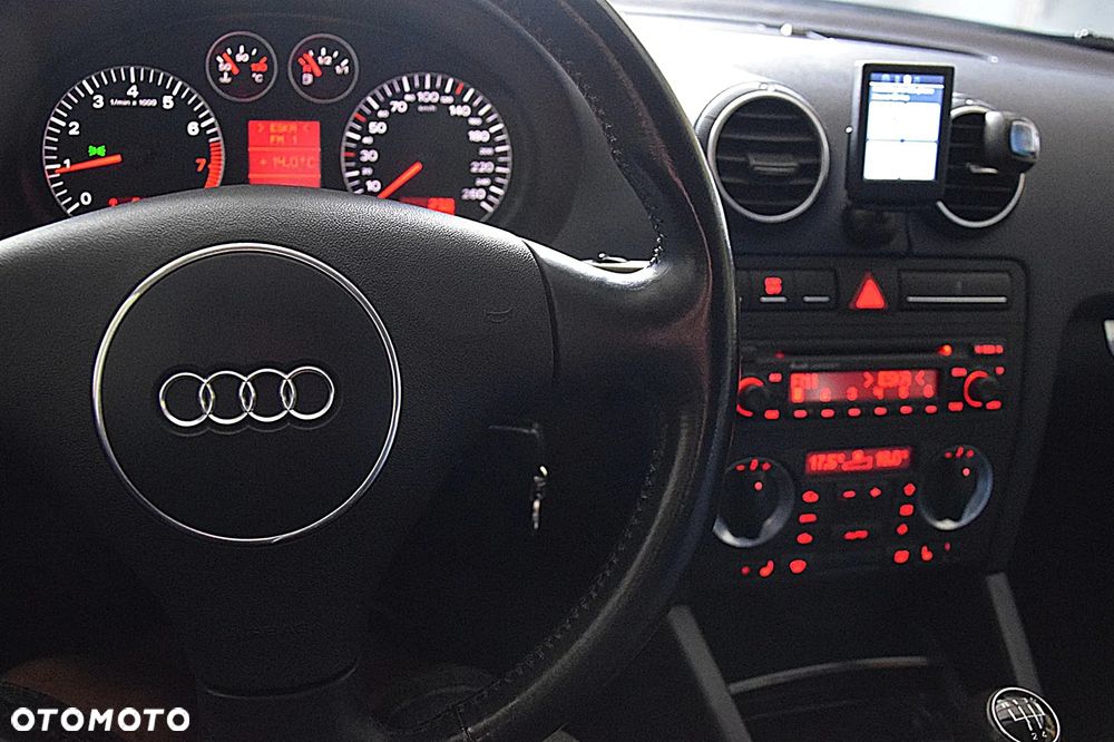 Audi A3 3-drzwiowe 1.6 S Line Sportpaket plus - 26