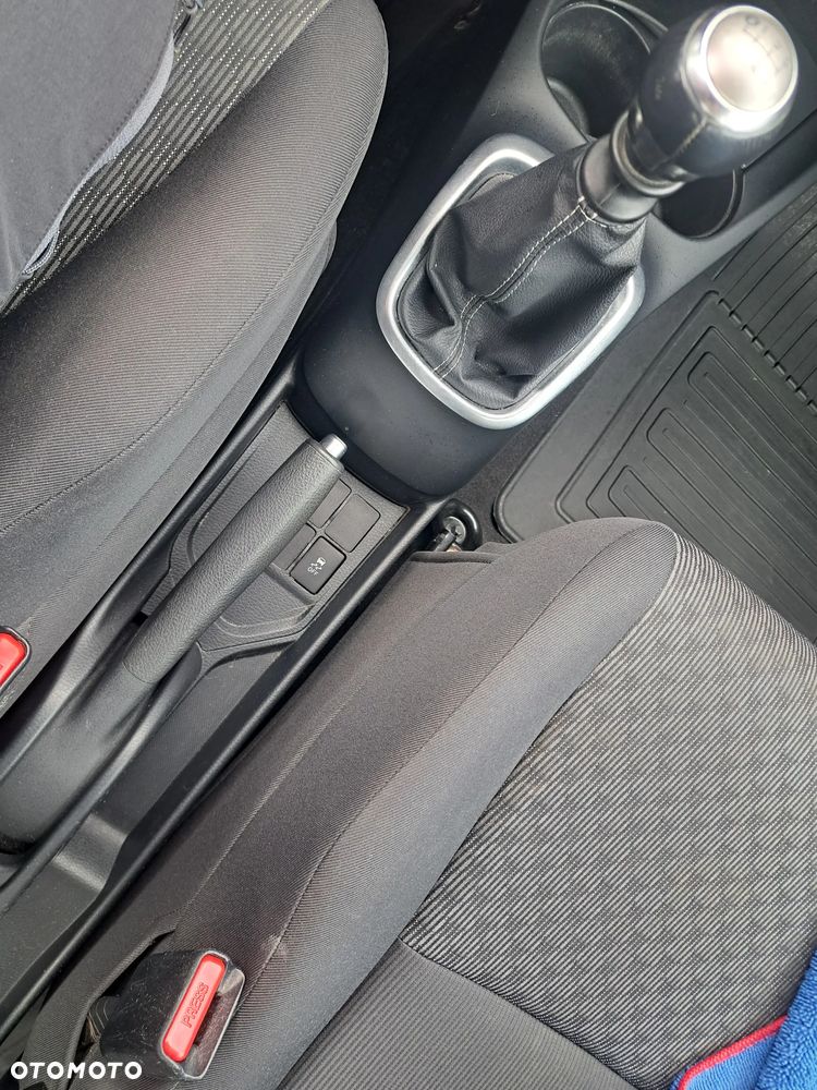 Toyota Yaris 1.33 Active - 23