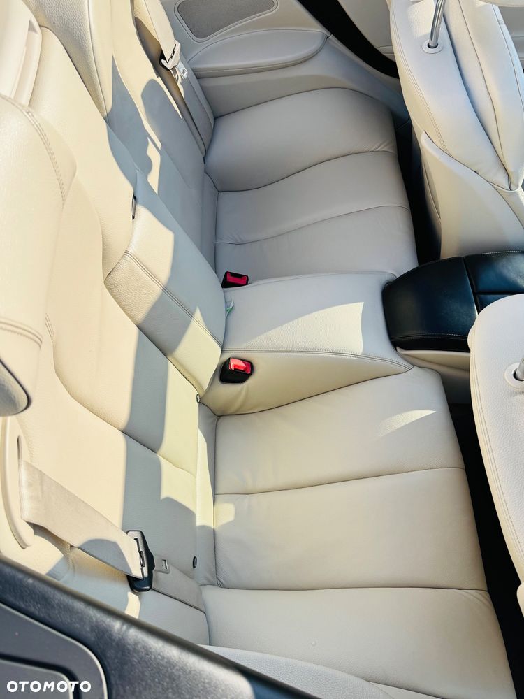 BMW Seria 6 650i - 29