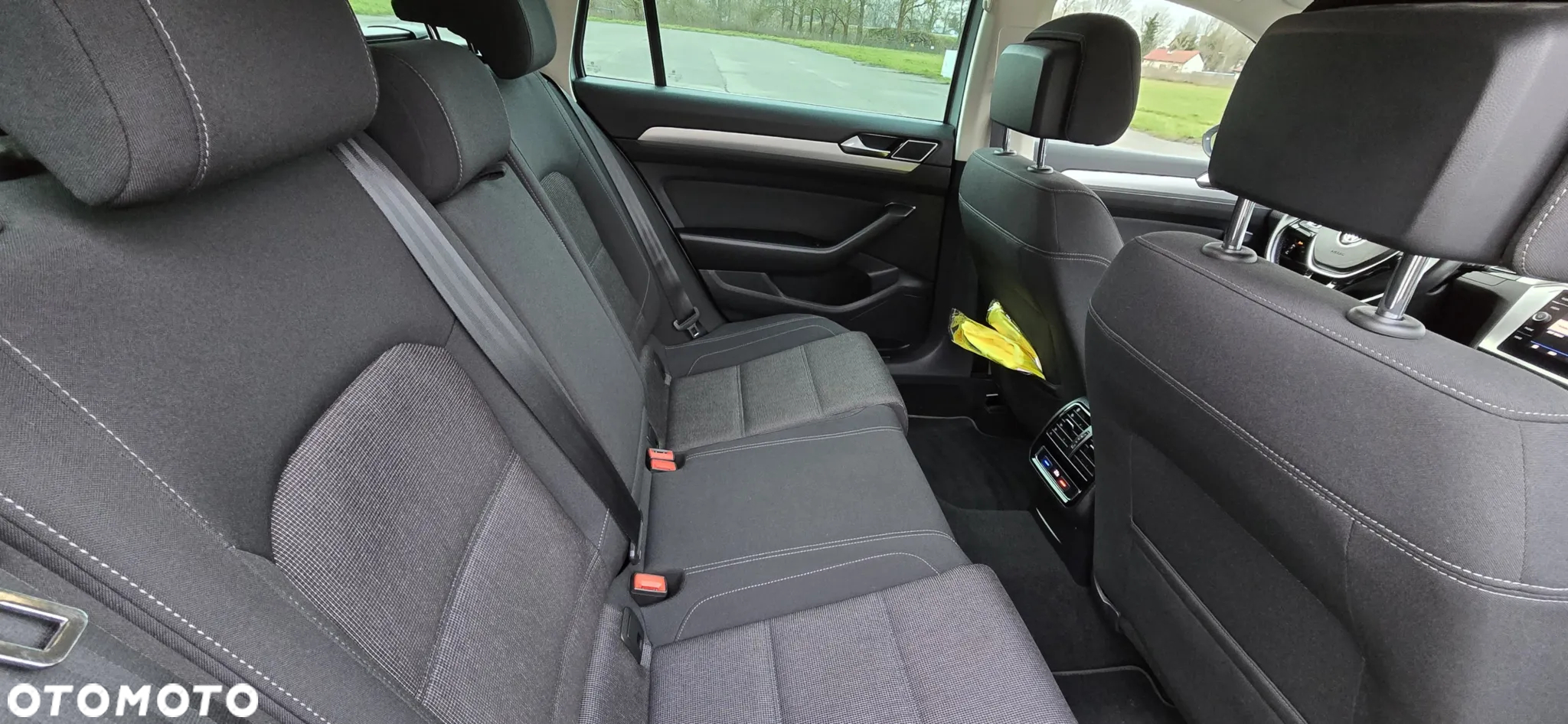 Volkswagen Passat 2.0 TDI BMT Comfortline DSG - 9