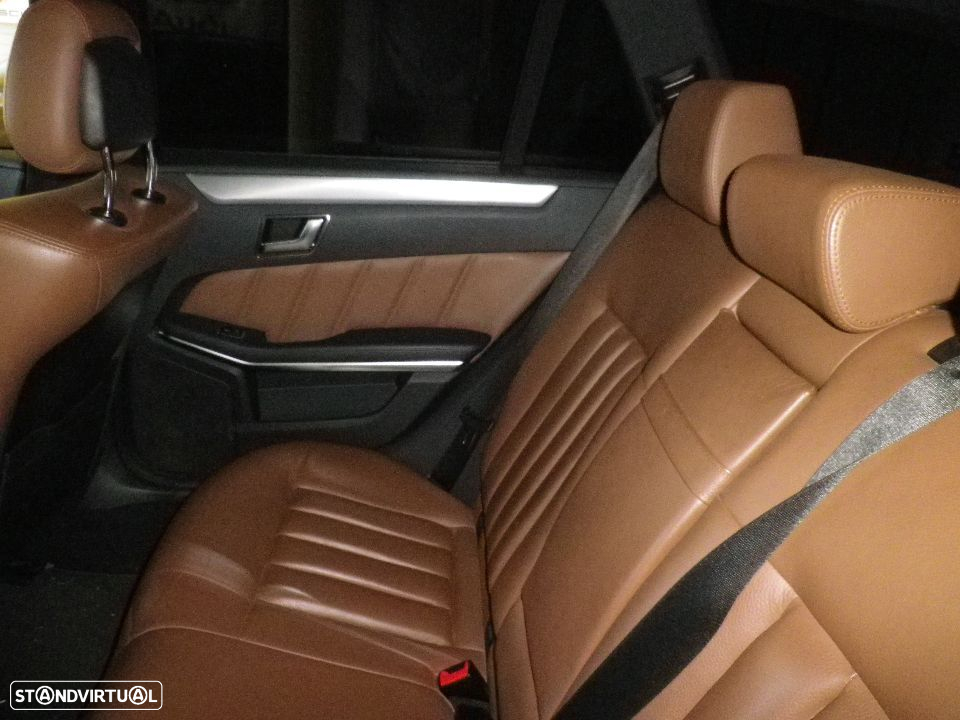 Mercedes-Benz E 300 Bluetec Hybrid Avantgarde - 17