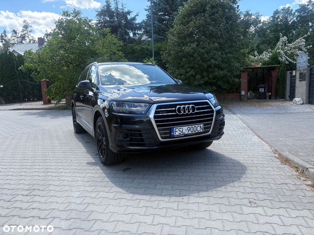 Audi Q7 - 1