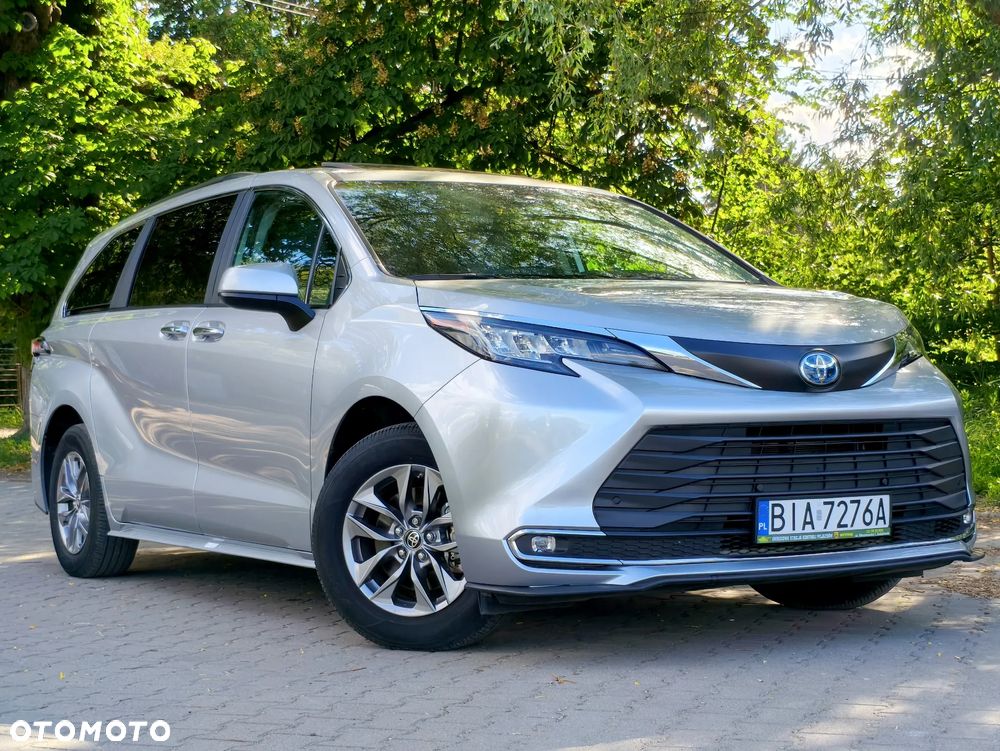 Toyota Sienna - 32