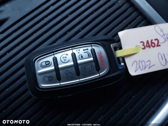 Chrysler Pacifica - 13