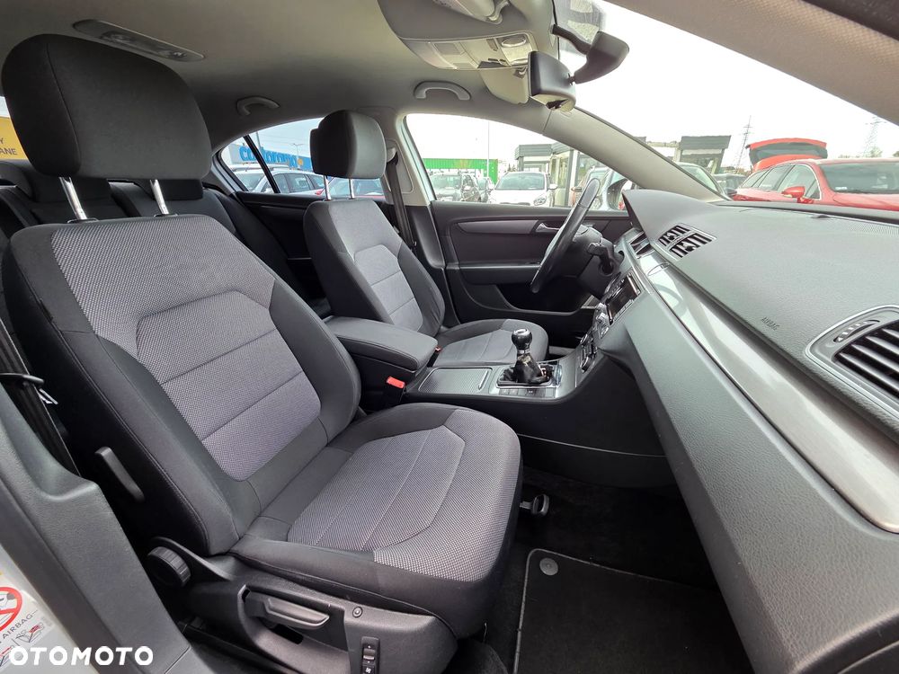 Volkswagen Passat 1.4 TSI BlueMotion Technology Highline - 17