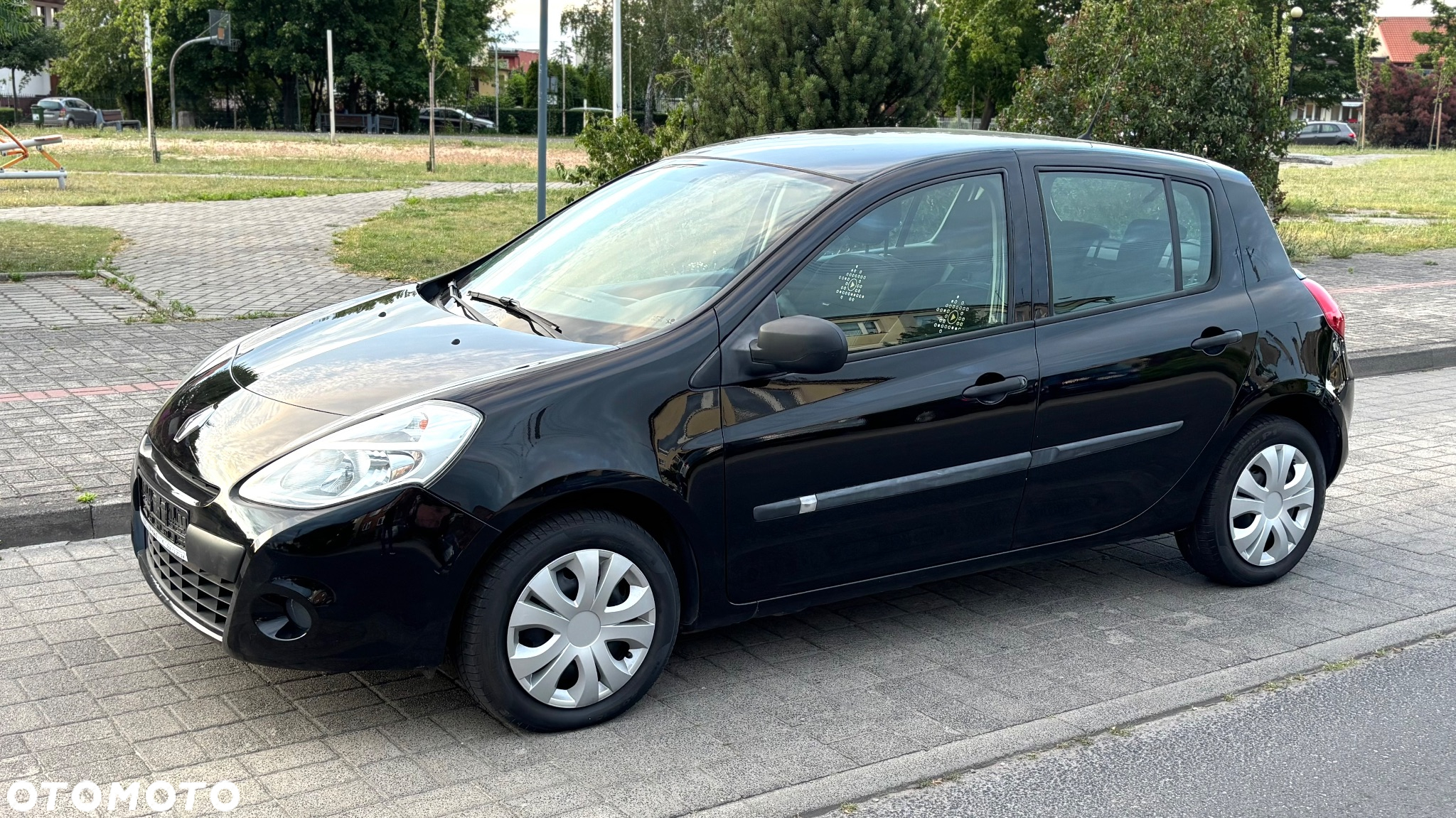 Renault Clio 1.2 16V 75 Yahoo - 10