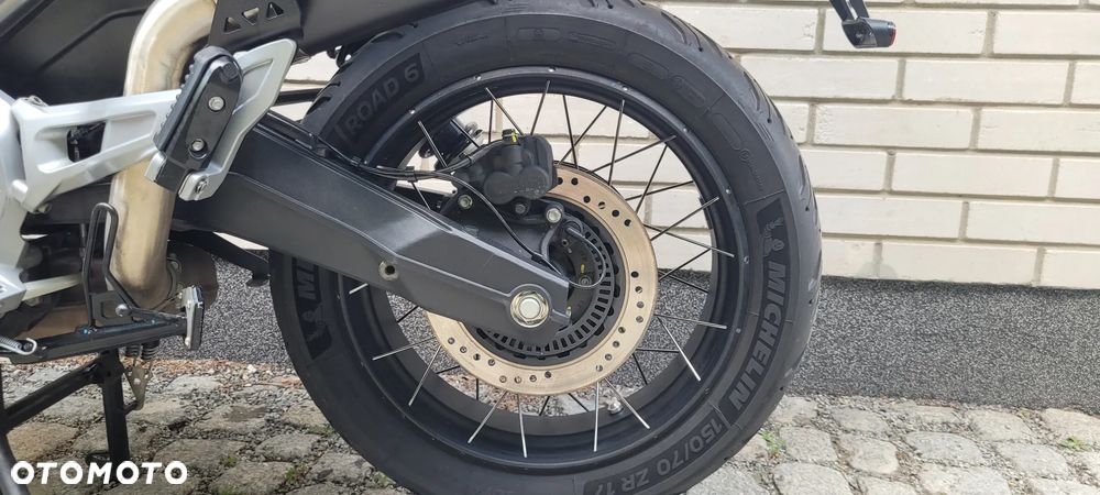 Moto Guzzi V85 - 30