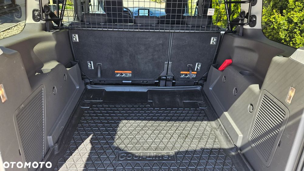 Ford Tourneo Connect Grand - 17