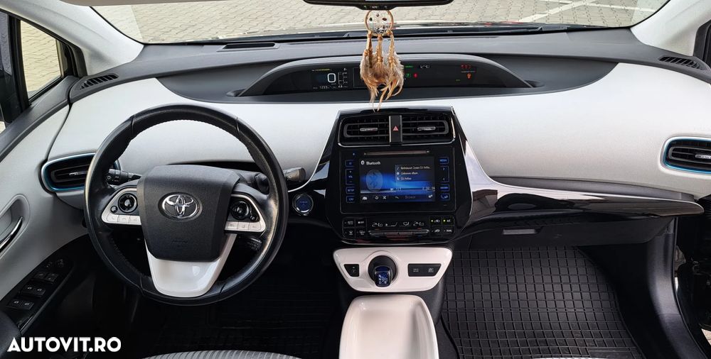 Toyota Prius Hybrid Comfort - 11