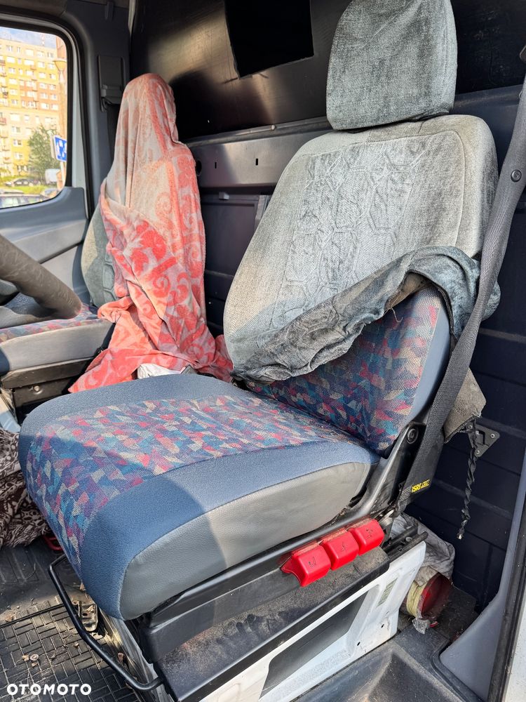 Mercedes-Benz Sprinter - 7