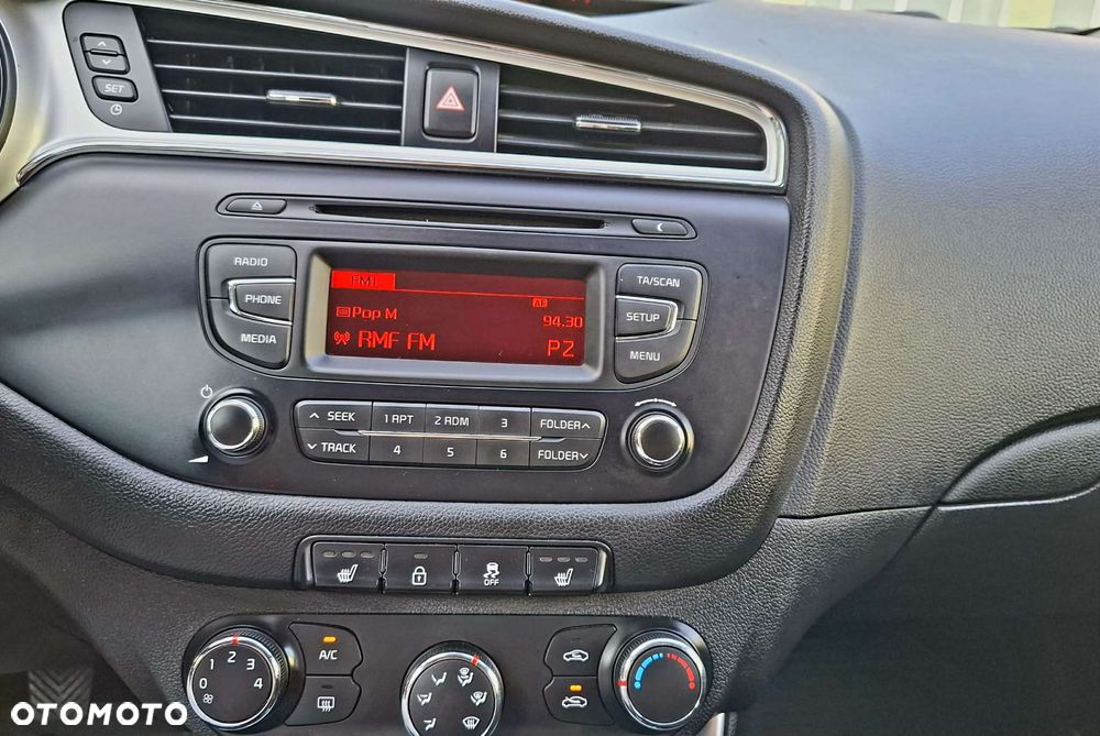 Kia Ceed 1.6 GDI ISG Dream-Team Edition - 15