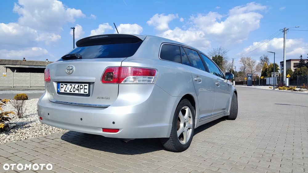 Toyota Avensis 2.0 D-4D Sol - 30