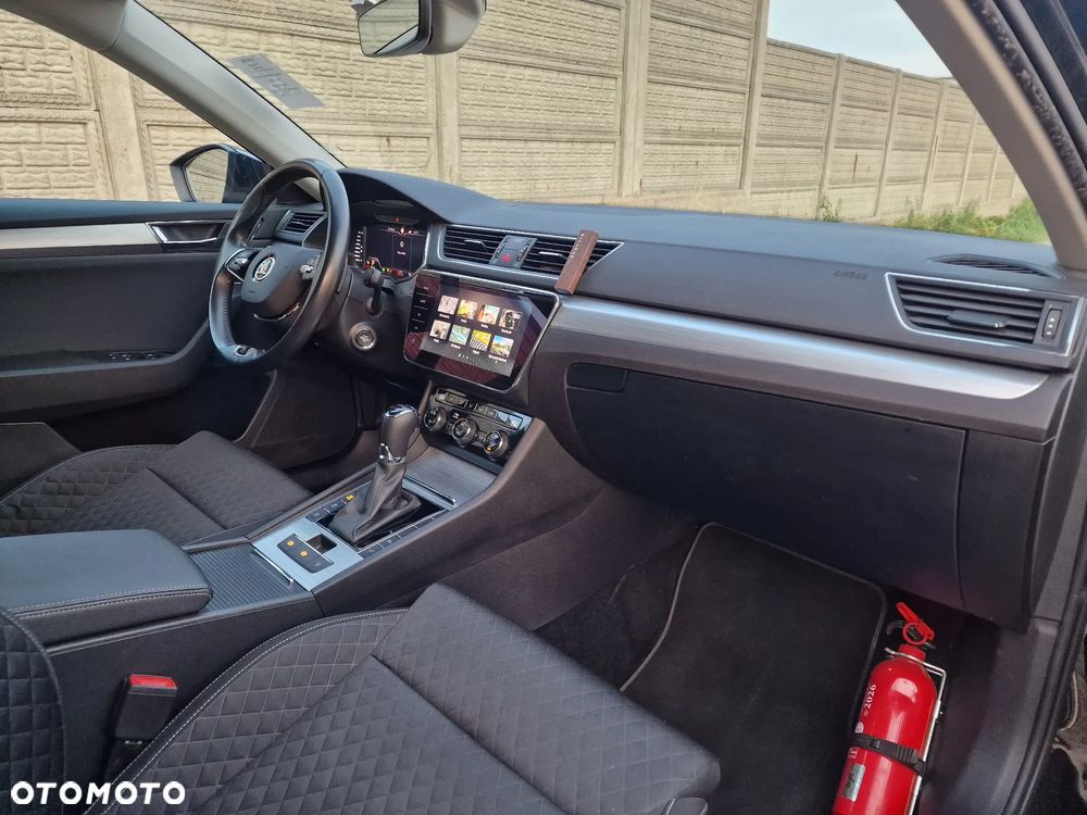 Skoda Superb ver-combi-1-4-tsi-iv-dsg-style - 12