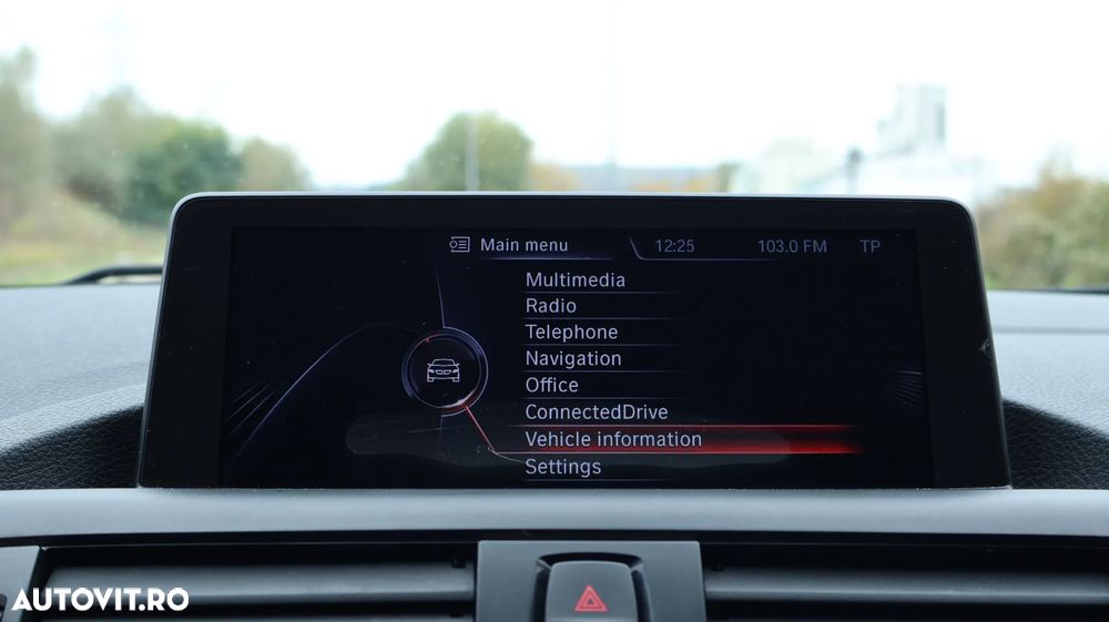 BMW Seria 1 118d Aut. Sport Line - 23
