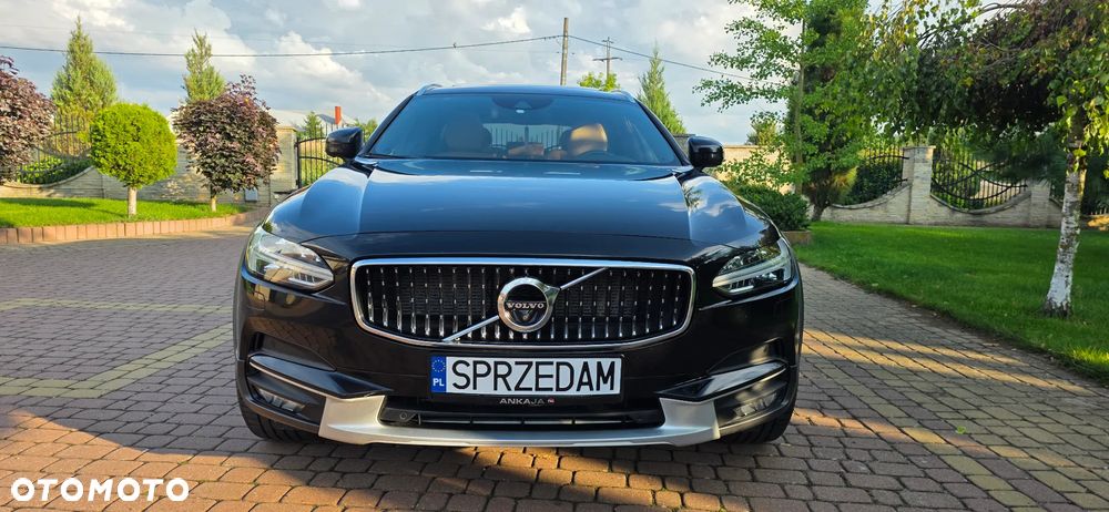 Volvo V90 Cross Country T6 AWD Pro - 23