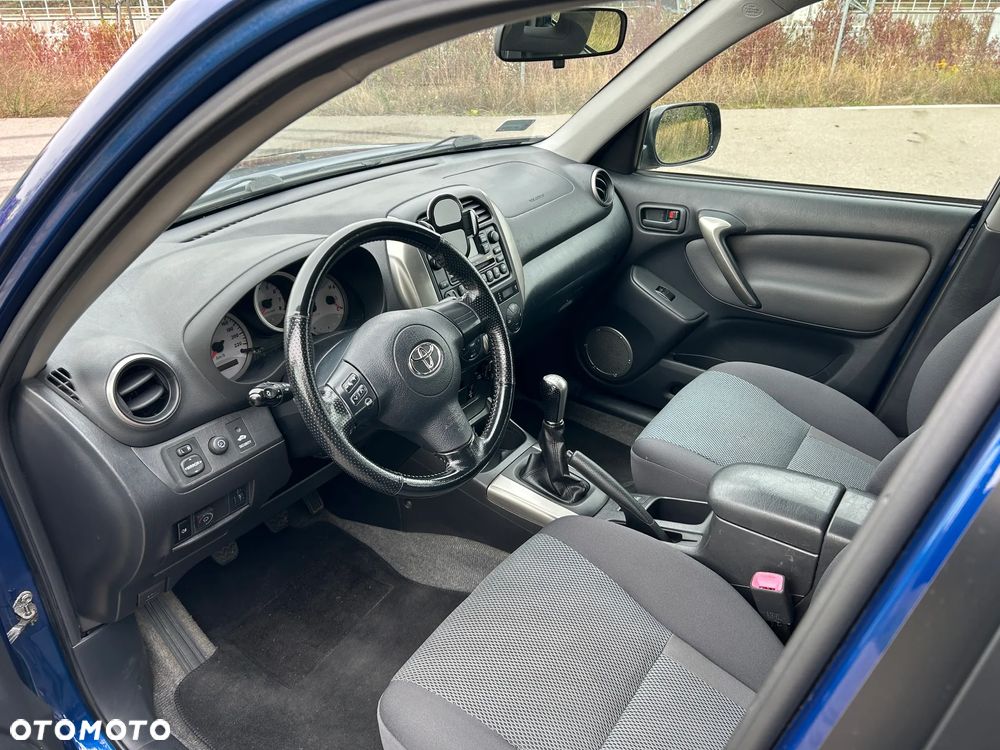 Toyota RAV4 2.0 VVT-i 4x4 - 9